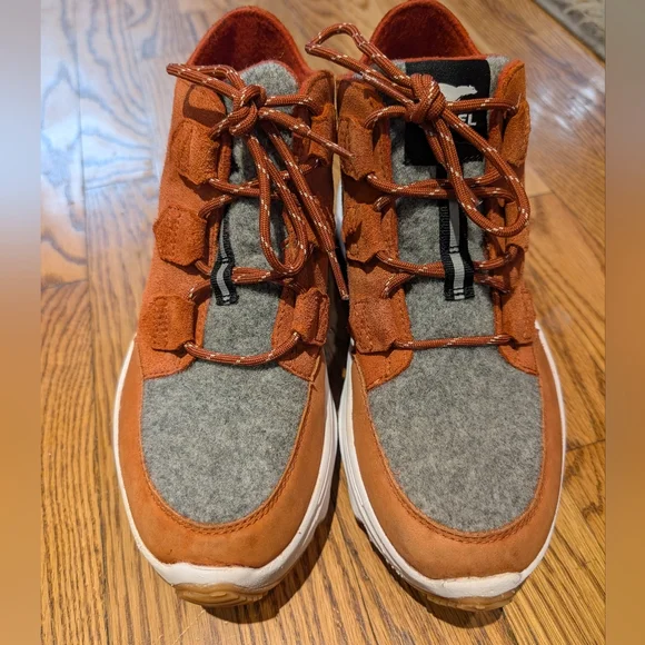 Sorel Womens Size 9 Boot - Picture 2 of 6